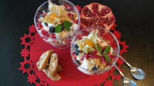 How to save money by making healthy snacks with homemade ice pops